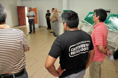 Presentaron el programa de recolecci�n de residuos secos en Arist�bulo del Valle