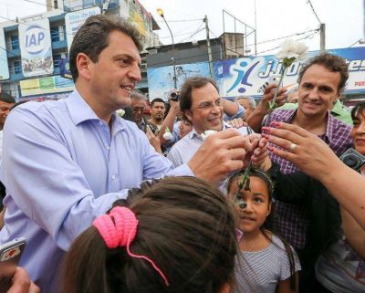 Intendentes del Frente Renovador encabezaron un encuentro con dirigentes