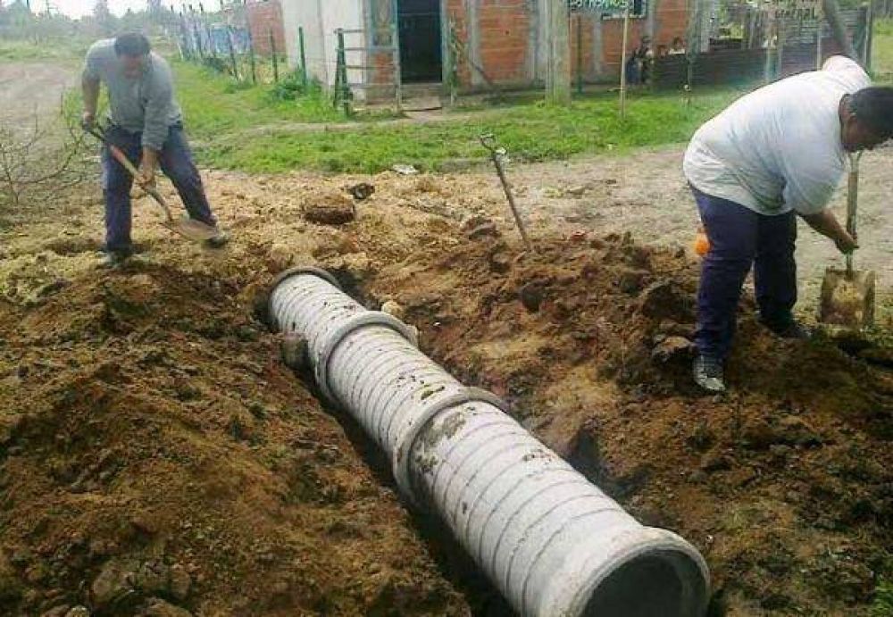 Rehabilitaci�n de calles y desag�es en M�ximo Paz y Udaondo
