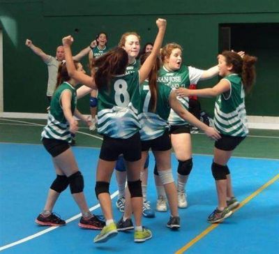 El v�ley del Instituto San Jos� obtuvo la Medalla de Oro