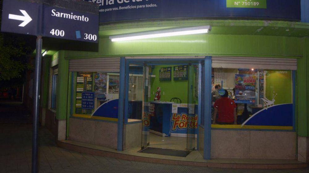 Un ladr�n asalt� una agencia de loter�a