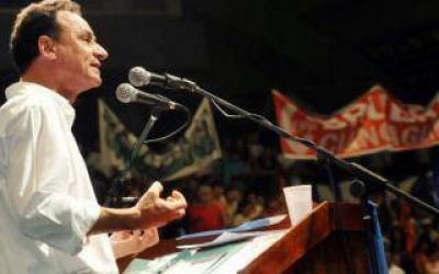 En el D�a de la Lealtad, Bruera lanz� su candidatura a Intendente de La Plata