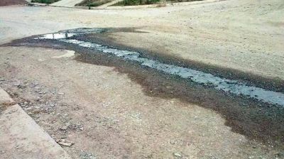 En el barrio Lomas, un derrame cloacal atenta contra la salud
