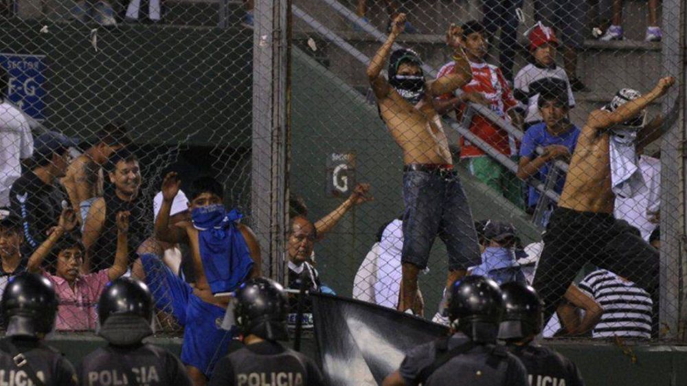 Perdi� Central, ganaron los barras