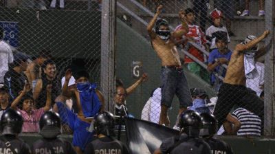 Perdi� Central, ganaron los barras