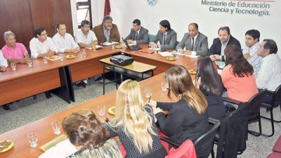 Los gremios docentes pedir�n que las negociaciones salariales sigan hasta 2015
