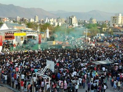Todas las madres salte�as ser�n homenajeadas en plaza Espa�a.