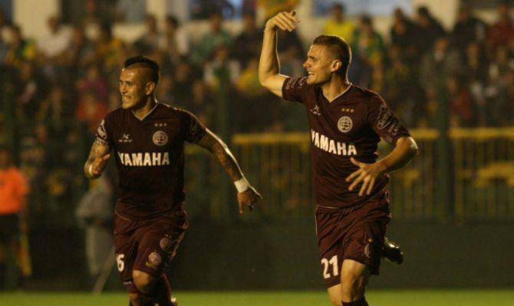 Lan�s sufri�, pero gan� y se acerc� a River