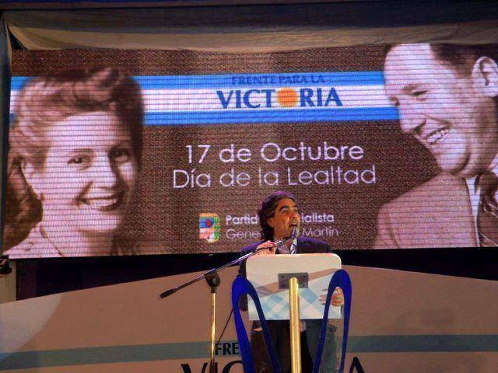 El peronismo de San Mart�n festej� el D�a de la Lealtad en el club Mitre