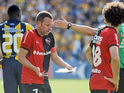 El Newell's de Raggio no hizo un buen papel y cay� sin atenuantes ante Central