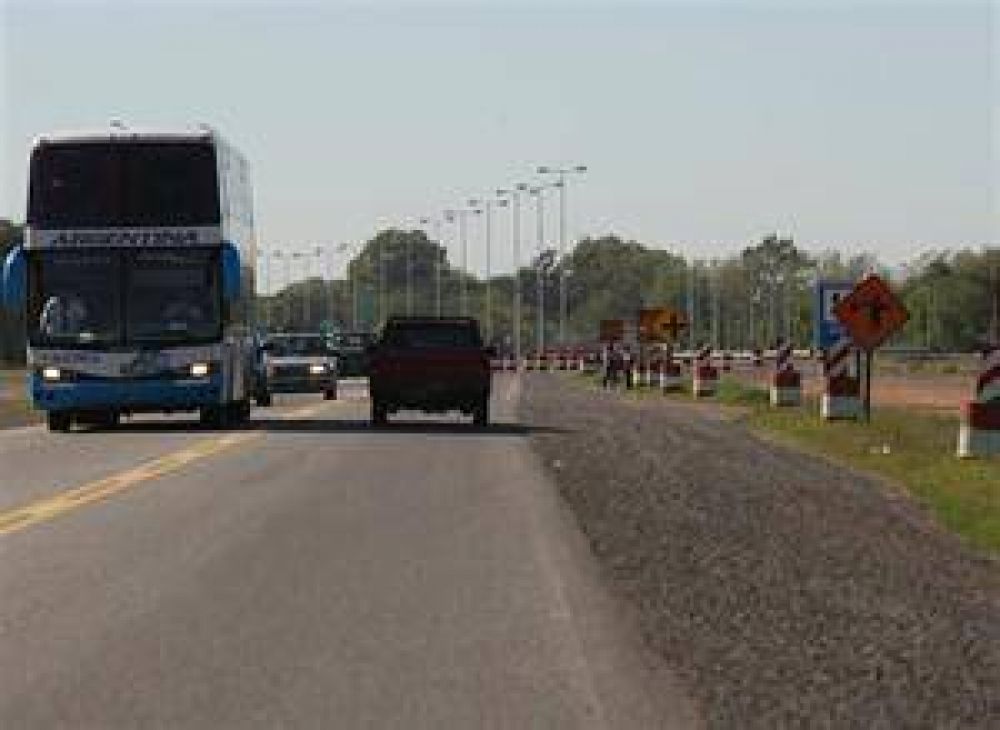 Desde 2003, el 60% de las obras viales se demor� o no se hizo
