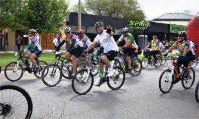 Larra�aga en bicicleteada por D�a de la Madre