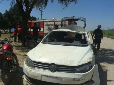 Tres heridos al vocal un autom�vil