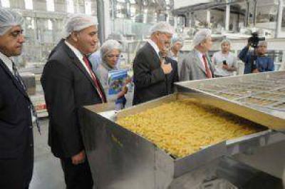 Tomada y Manzur visitaron la nueva f�brica de pastas