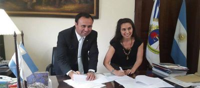 FIRMAN CONVENIO PARA LA ACTUALIZACI�N DEL PLAN DE DESARROLLO TUR�STICO SUSTENTABLE