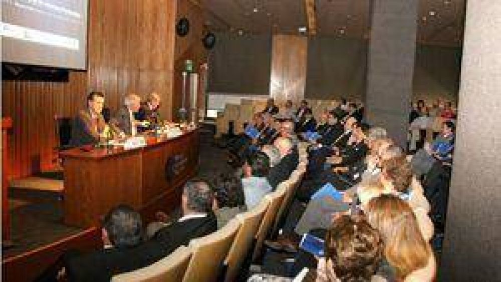  Comerciantes del pa�s piden m�s control a la venta ilegal