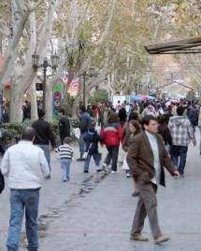 El comercio abre ma�ana y los empleados dictaron paro