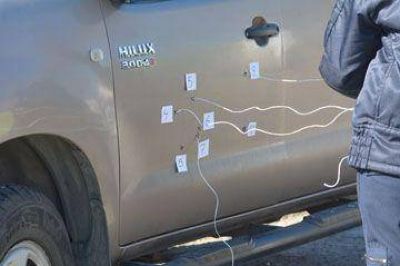 Sali� de un bar y encontr� su camioneta con nueve tiros