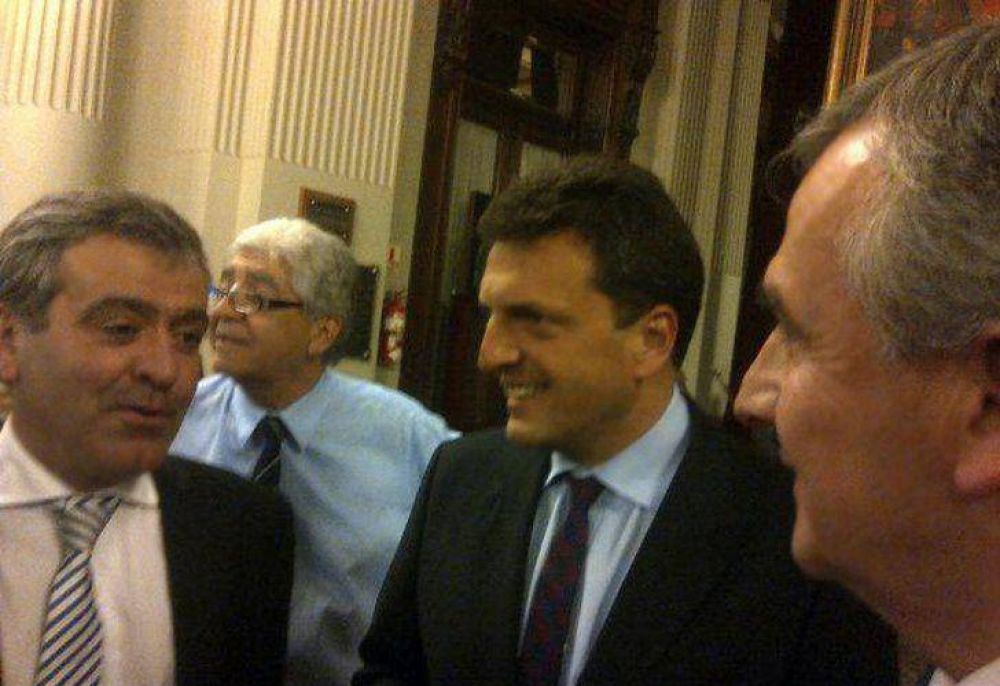 Otra foto de Massa con un radical