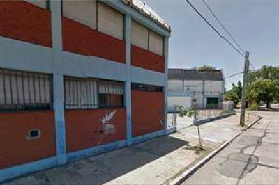 Una chica de 16 a�os denunci� que fue violada dentro de una escuela de Avellaneda