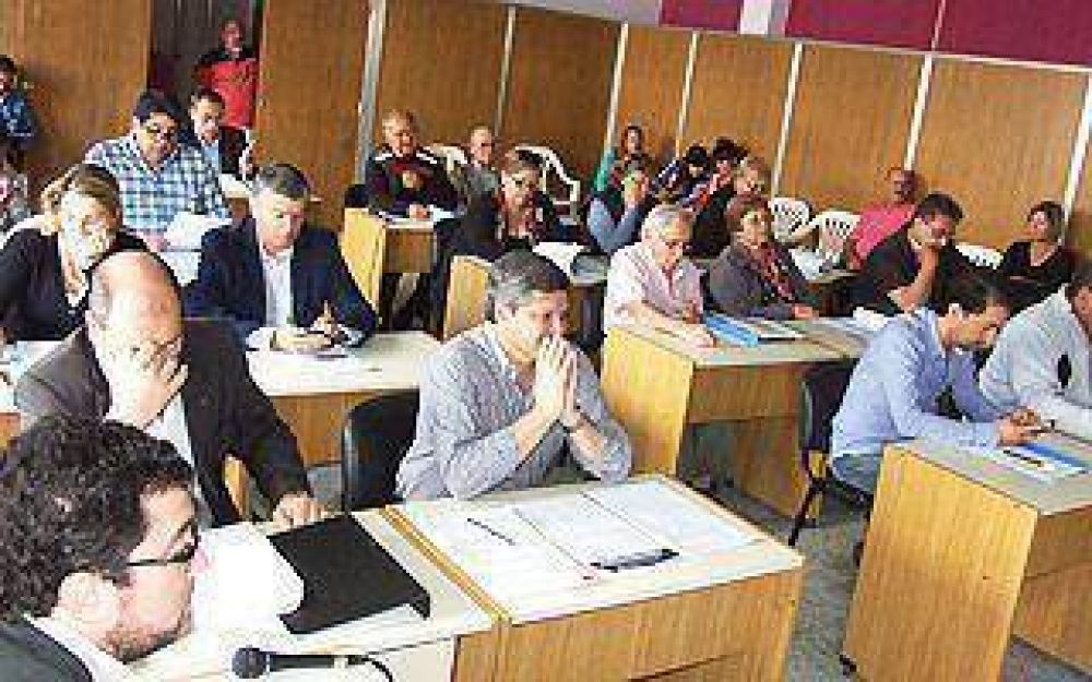 Tratar�n el pago de becas para las escuelas de la Polic�a Comunal