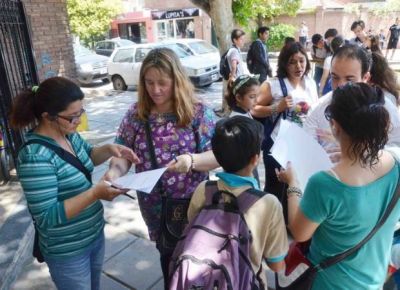 Pap�s del Colegio N� 29 exigieron refacciones en el edificio
