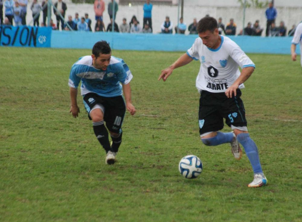CADU SE ALEJ� DE LA PUNTA Y TAMBI�N DEL REDUCIDO