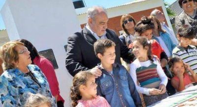 M�ltiples obras y firma de convenios en Lavalle
