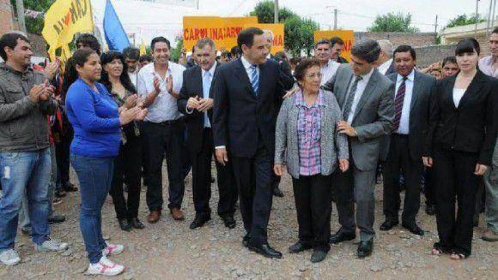 Pagar�n dos sueldos y aguinaldo en diciembre