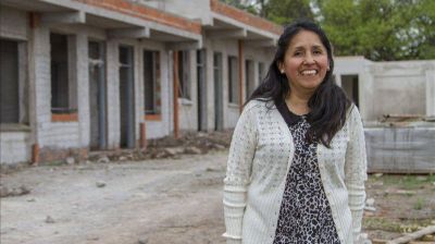 Otra salte�a nominada al premio Abanderados