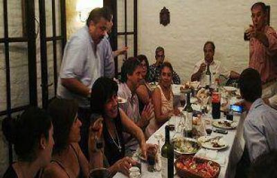 Romeristas celebraron el D�a de la Lealtad Peronista