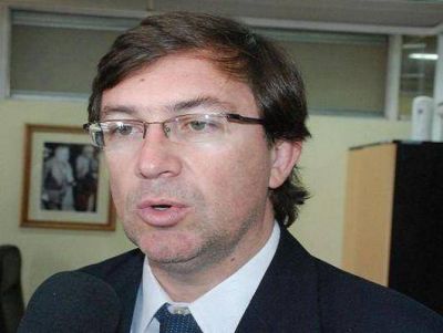 La UCR endurece su postura y todo se encamina a que Chiyo d� un paso atr�s