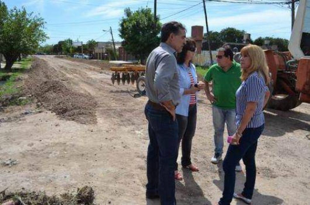A�da Ayala verific� tareas de limpieza y mejoramiento de calles