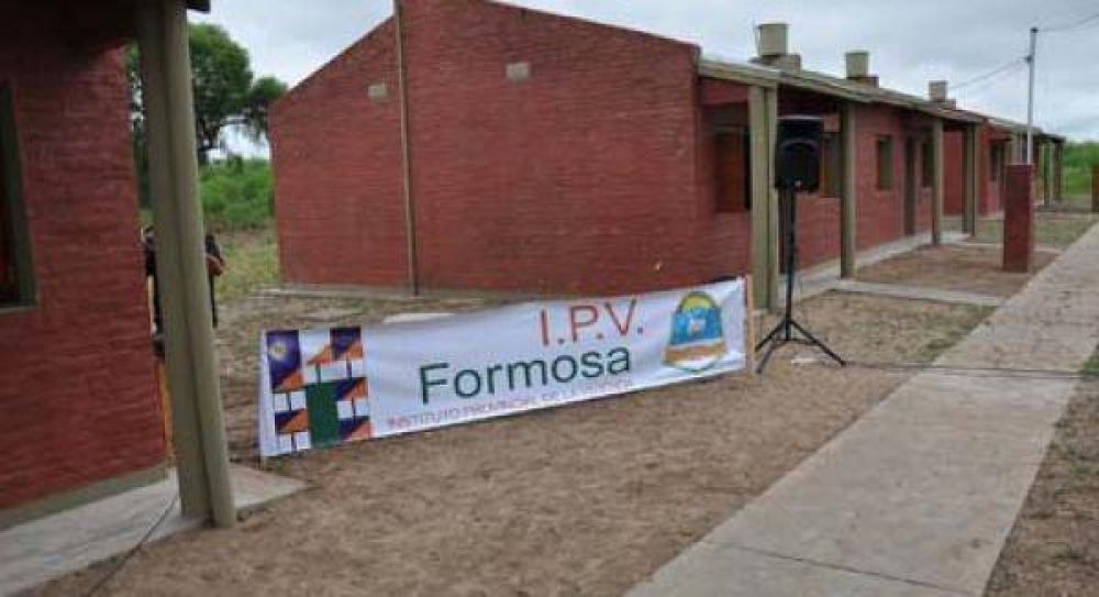 MARAT�NICA JORNADA DE APERTURA DE OFERTAS PARA EJECUTAR 1071 VIVIENDAS