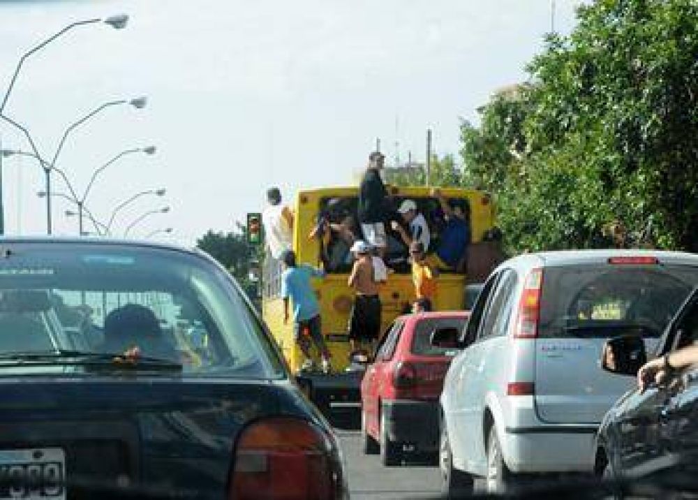 Cr�ticas por el paro de transporte