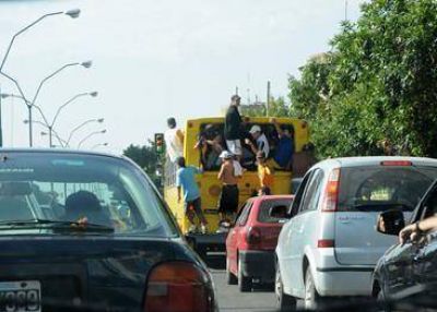 Cr�ticas por el paro de transporte
