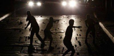 Contin�a el descontrol y la inseguridad en Jujuy: un grupo de personas apedrearon una comisaria