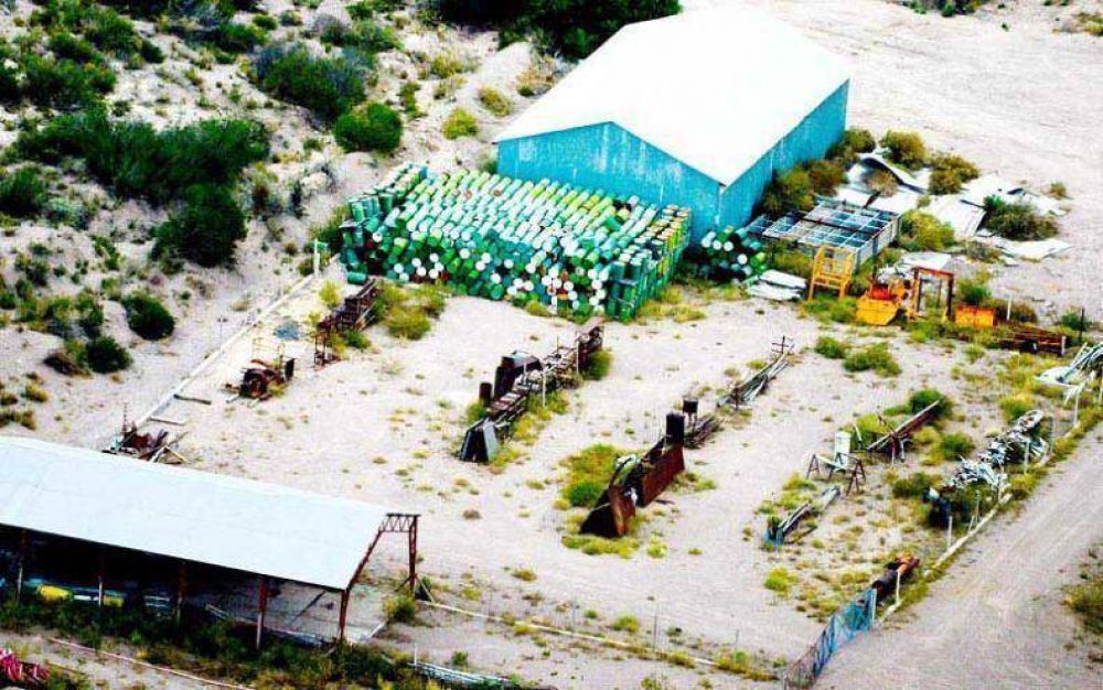 Trabajan en la mina de uranio sin sanear el pasivo ambiental