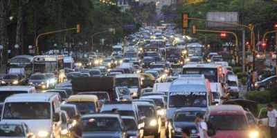 Tr�nsito y pozos son los problemas m�s denunciados en la App Barrios Activos