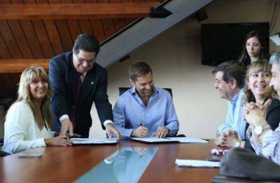 Sciurano acord� con SOEM para que trabajadores municipales puedan tener su barrio