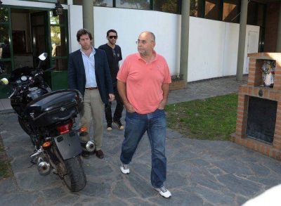 Hallaron un iPad y varios cheques del empresario desaparecido