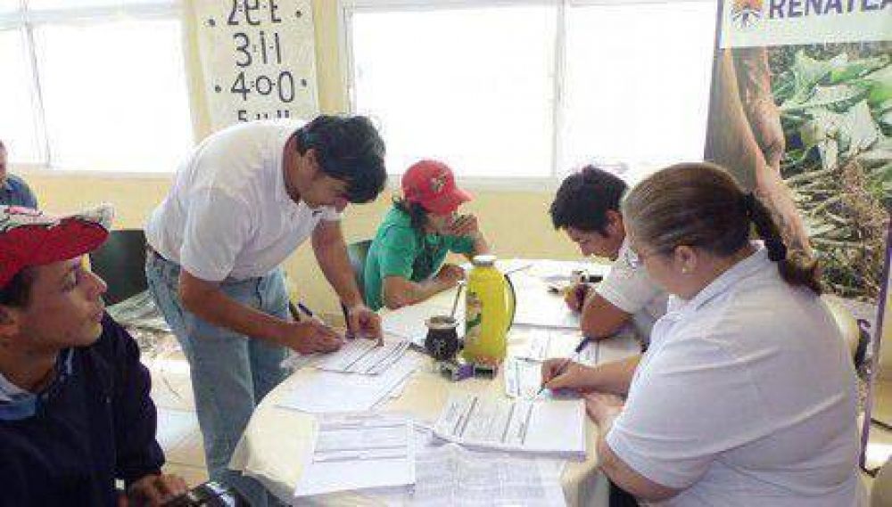 Corrientes: Registran a m�s de 30 trabajadores forestales en Santo Tom�