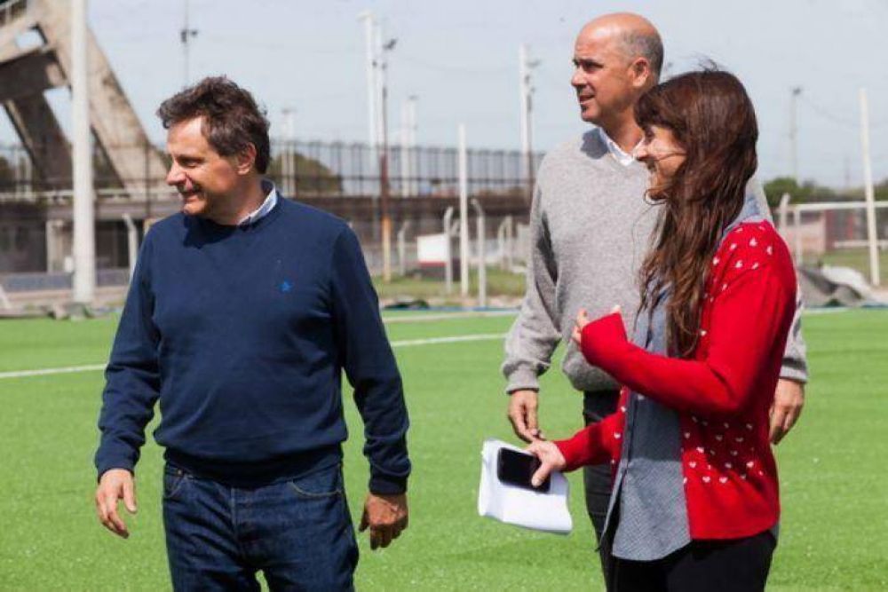 Las canchas p�blicas municipales de hockey ser�n inauguradas el 9 de noviembre 