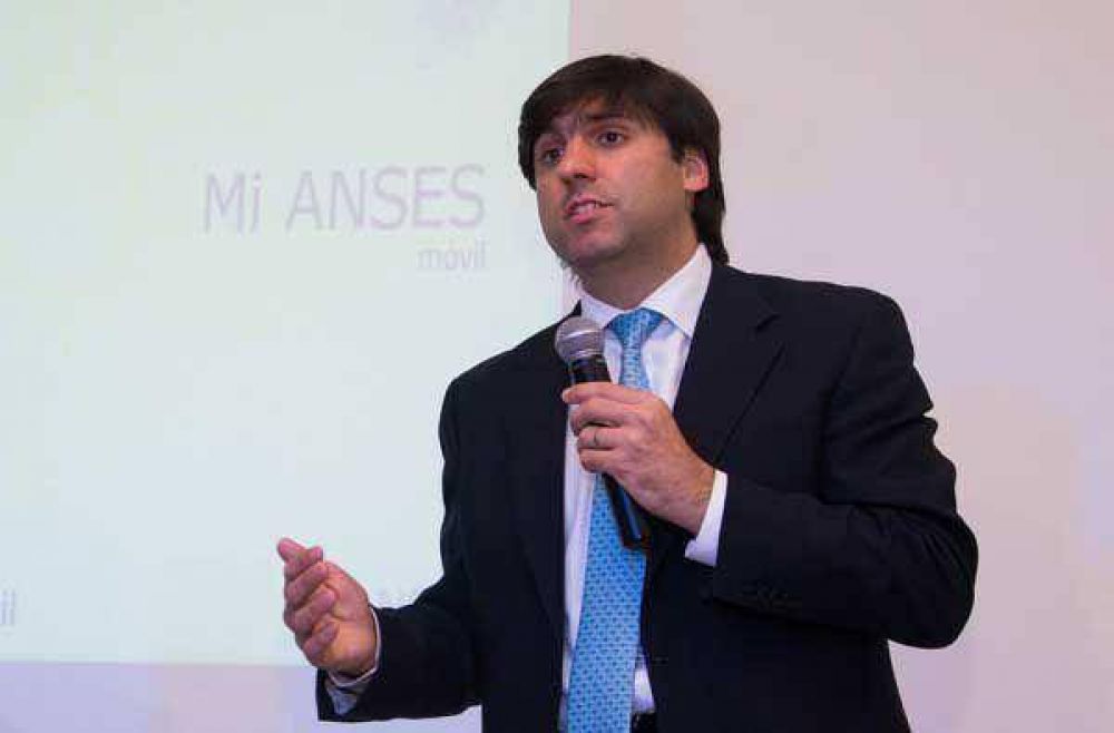 Bossio present la nueva aplicacin para celulares Mi Anses Mvil
