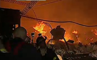 Incendio en una pa�alera en Berazategui