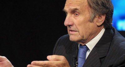 Carlos Alberto Reutemann: �Hay que esperar a ver qu� pasa�