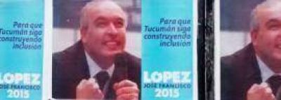Un candidato haciendo fuerza: �la campa�a se mete hasta en los ba�os?