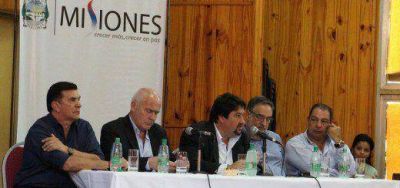 Closs y Meyer presentaron sus planes para promocionar al turismo por internet; el gobernador llamo a �viralizar� la experiencia Misiones