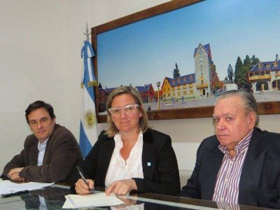 Gobierno comunal ya cuenta con tierras en el este para importantes proyectos