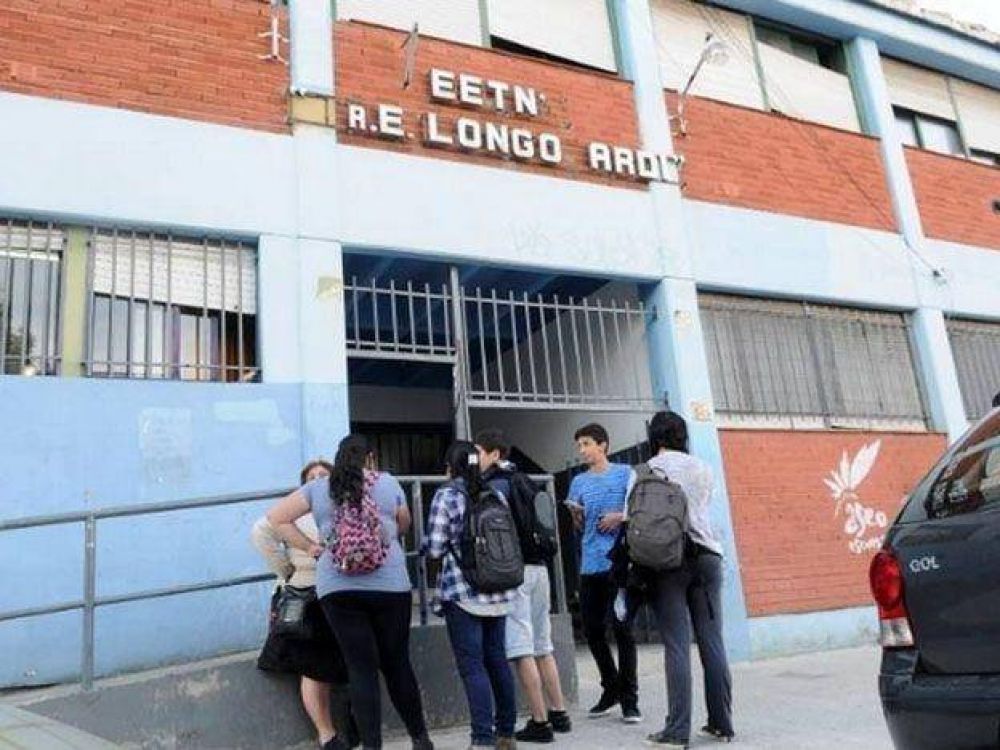 El adolescente acusado de haber violado a su compa�era en la escuela fue dejado en libertad